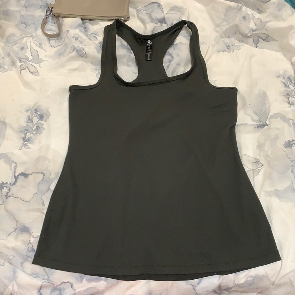 90 degree fitted tank top